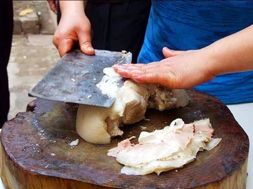 泸州特色美食推荐:李庄白肉