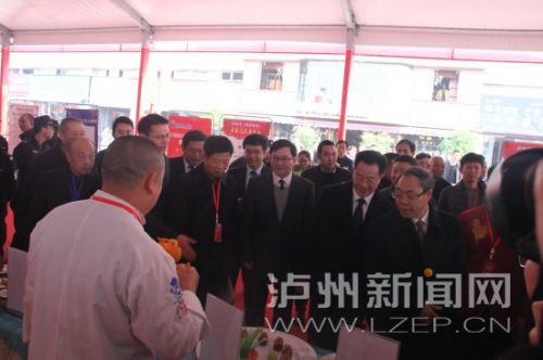 3��ʡ�����쵼�Ӳ졶�ر�ˡ�չʾ�ֳ�